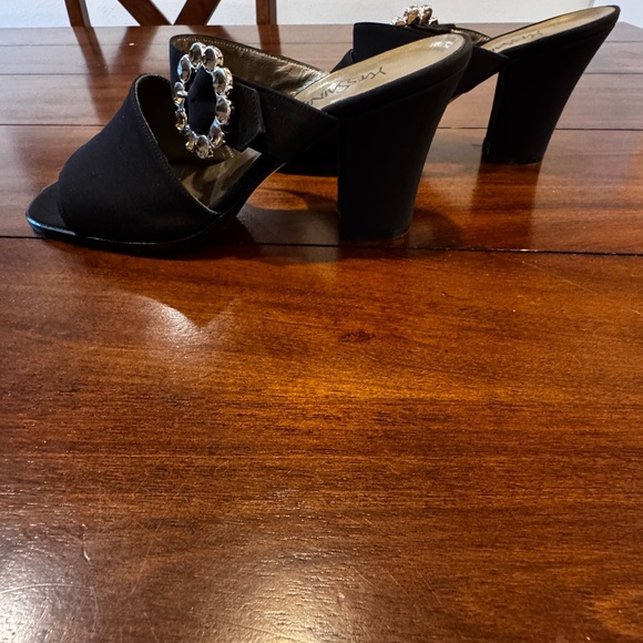 Yves Saint Laurent Black Women's Shoes Authentic - Picture 2 of 8